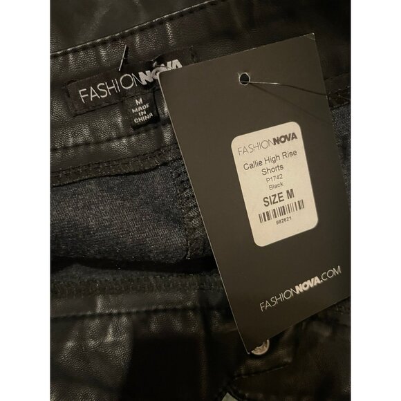 FashionNova Callie High Rise Shorts - Picture 5 of 5